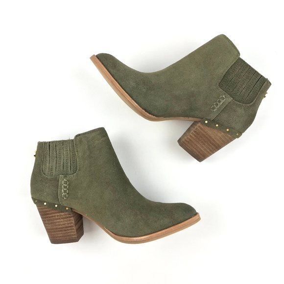 Steve Madden Shoes - {Steve Madden} Tinker Ankle Bootie in Green, $129